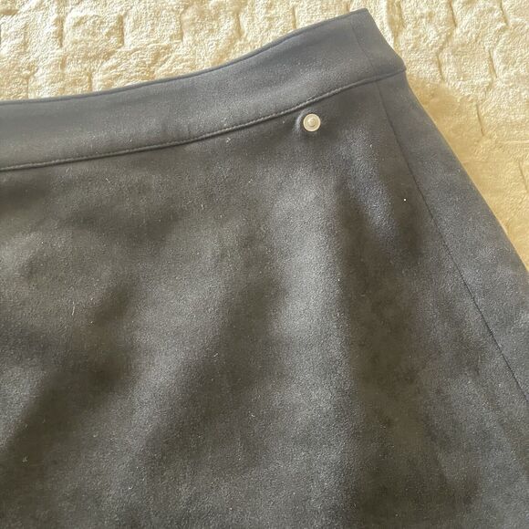 NWT-William B Asymmetrical‎ Hem Eco Black Suede Mini Skirt Sz S MSRP $62 - Picture 15 of 16